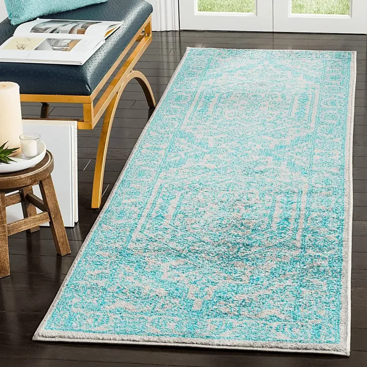 Daylee Light Gray 2'6 x 8' Runner Rug