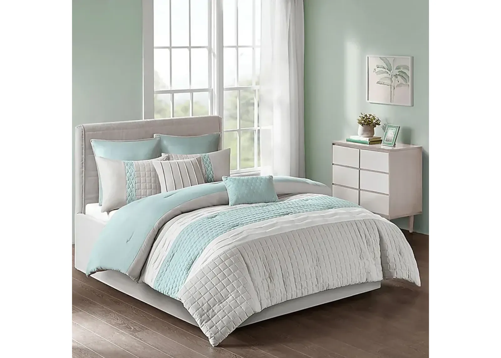 Kennuth Seafoam 8 Pc Queen Comforter Set