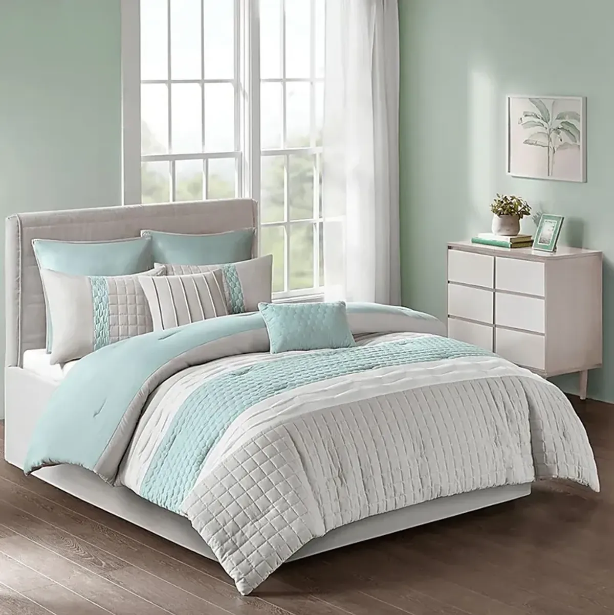 Kennuth Seafoam 8 Pc King Comforter Set