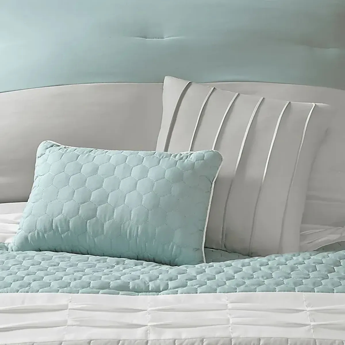 Kennuth Seafoam 8 Pc California King Comforter Set