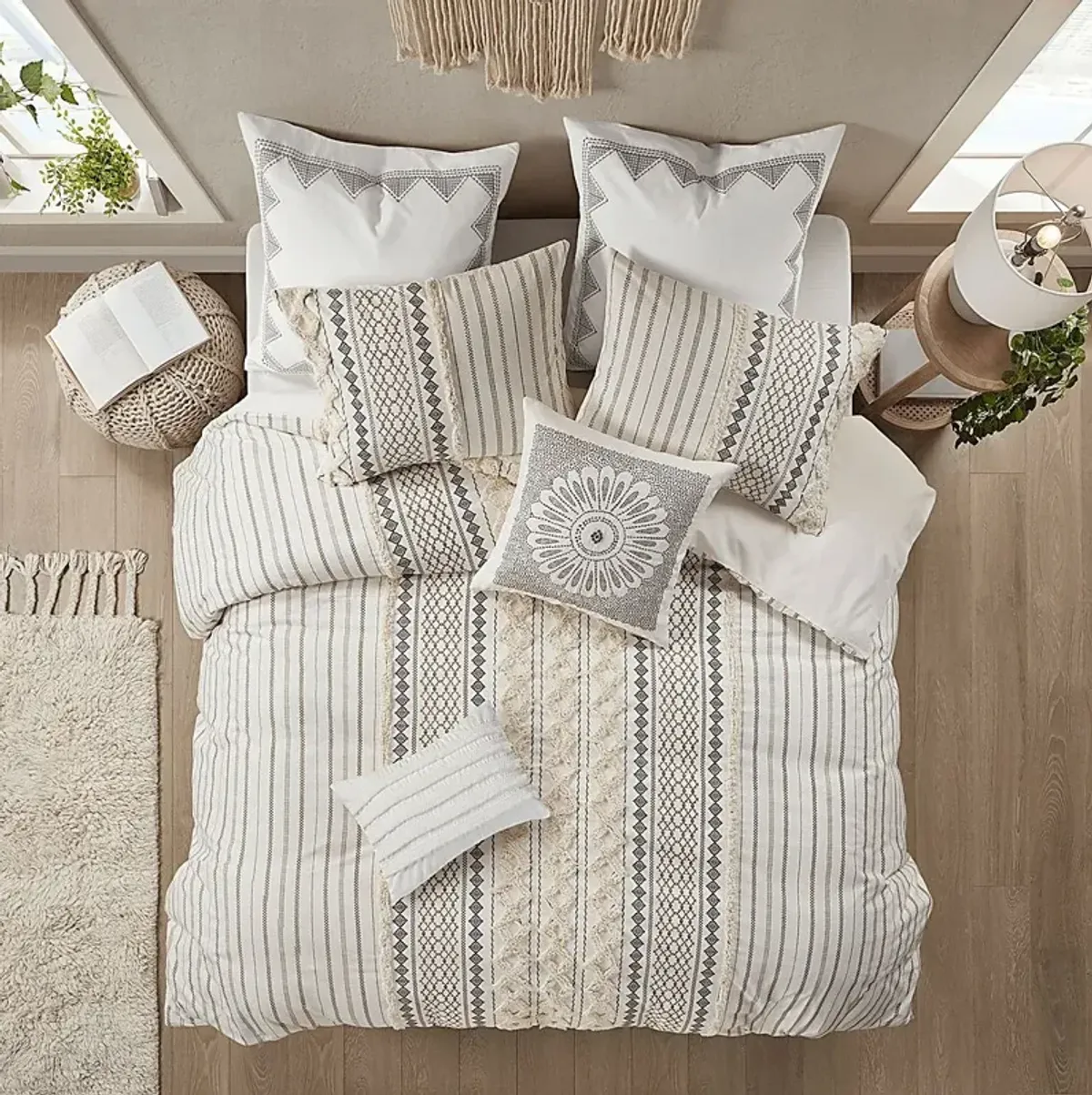Plaen Ivory 3 Pc Full/Queen Comforter Set