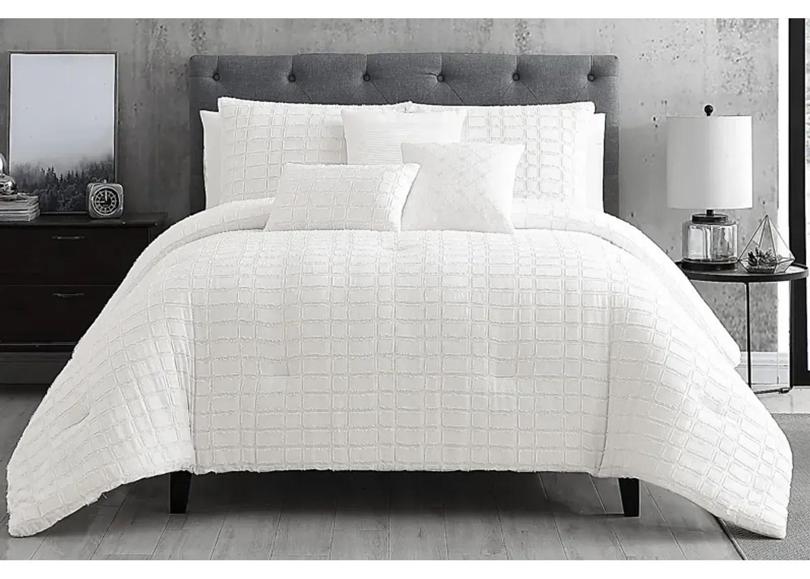 Edgenly White 6 Pc Queen Comforter Set