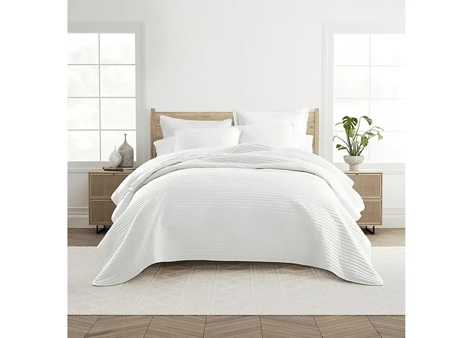 Honeybell White 2 Pc Twin Quilt Set