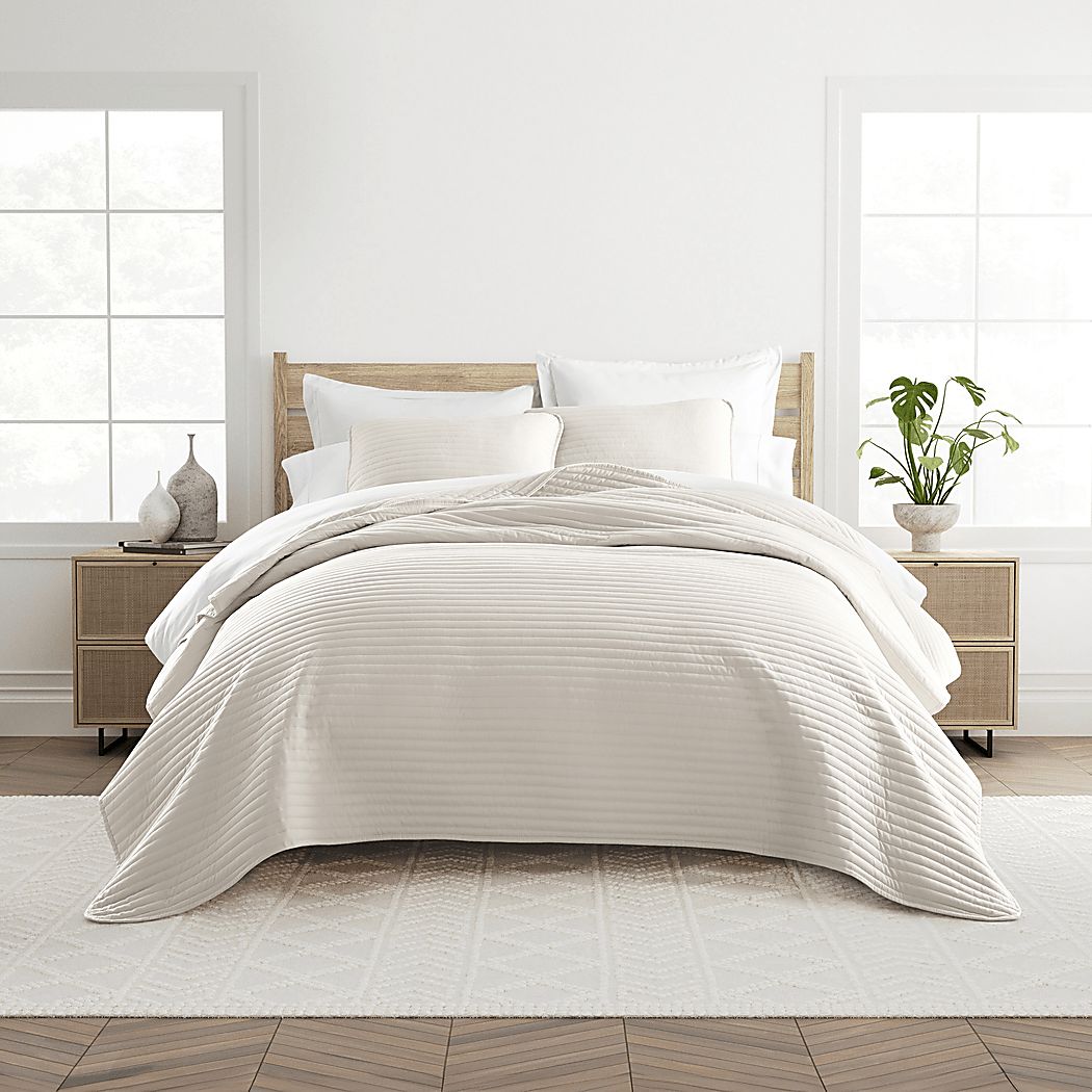 Honeybell Beige 3 Pc King Quilt Set