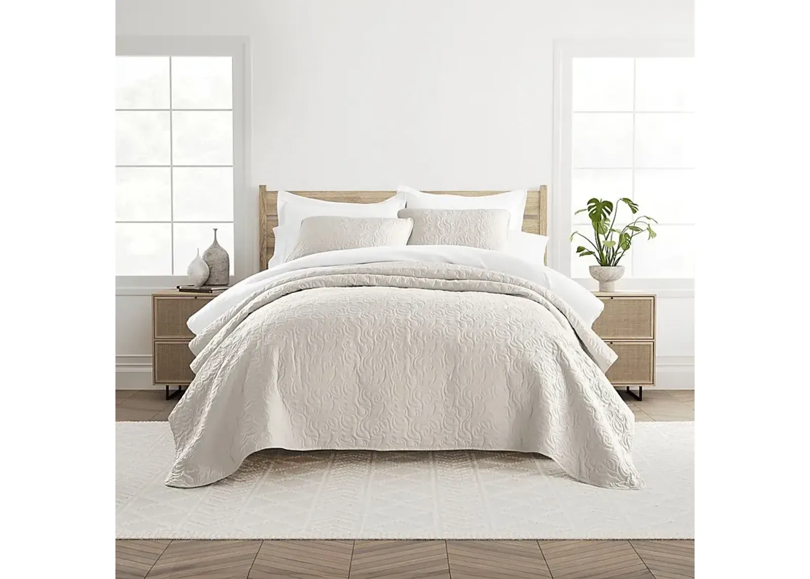 Goldhorn Beige 3 Pc Queen Quilt Set