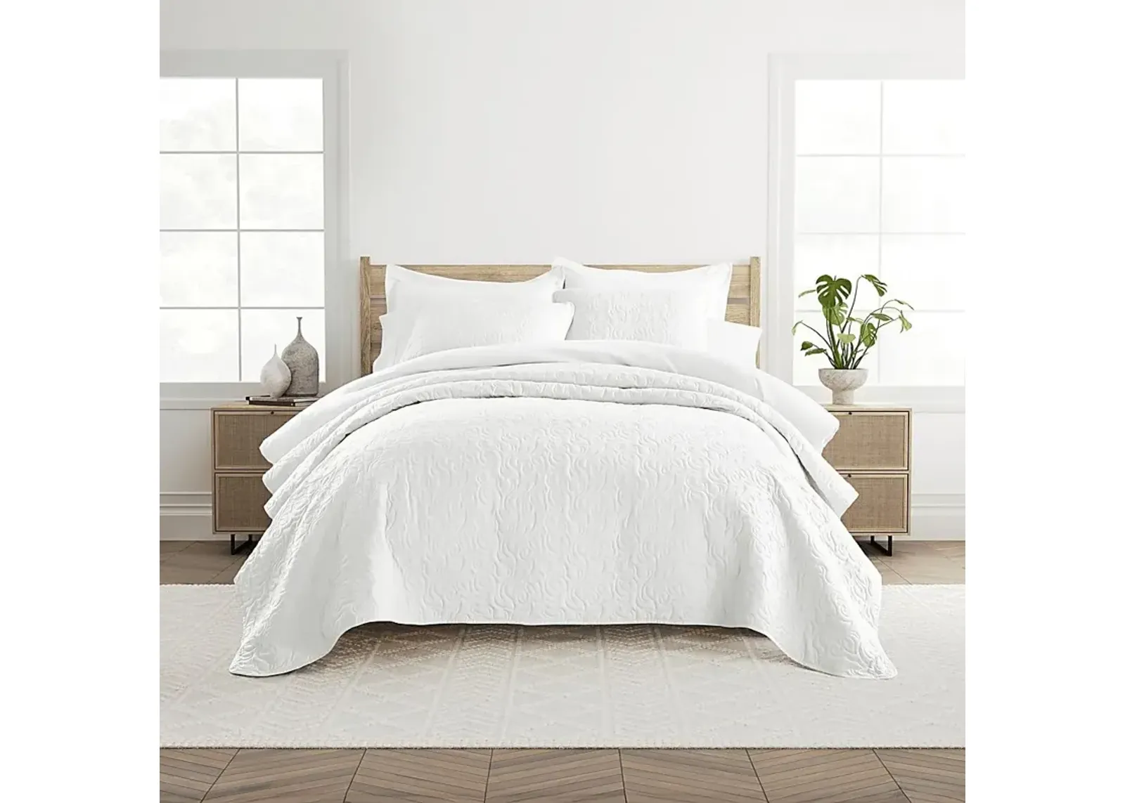 Goldhorn White 2 Pc Twin Quilt Set