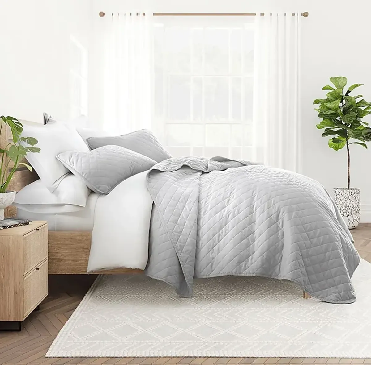 Lulldale Gray 2 Pc Twin Quilt Set