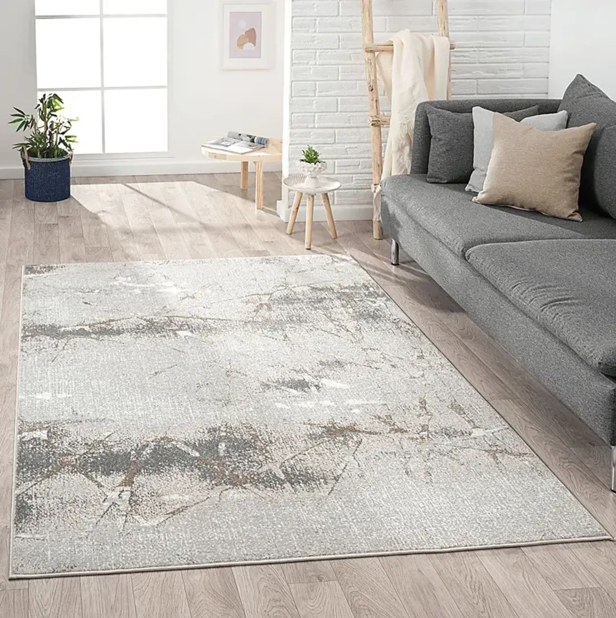 Aneliana Beige 5' x 7' Rug