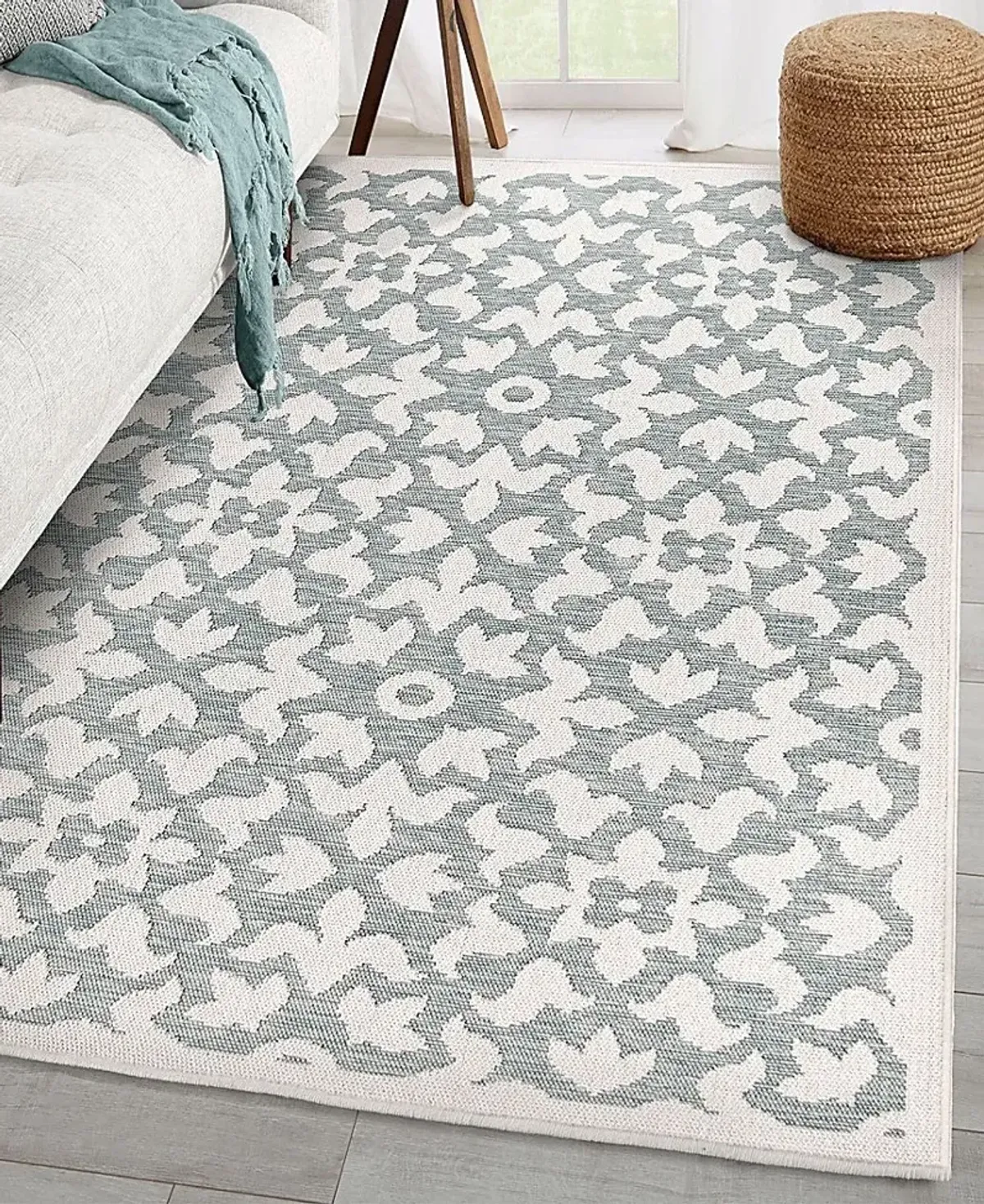 Apison Blue 5'3 x 7'6 Rug