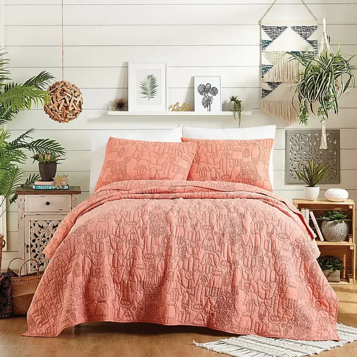 Flournoy Coral Full/Queen 3 Pc Quilt Set