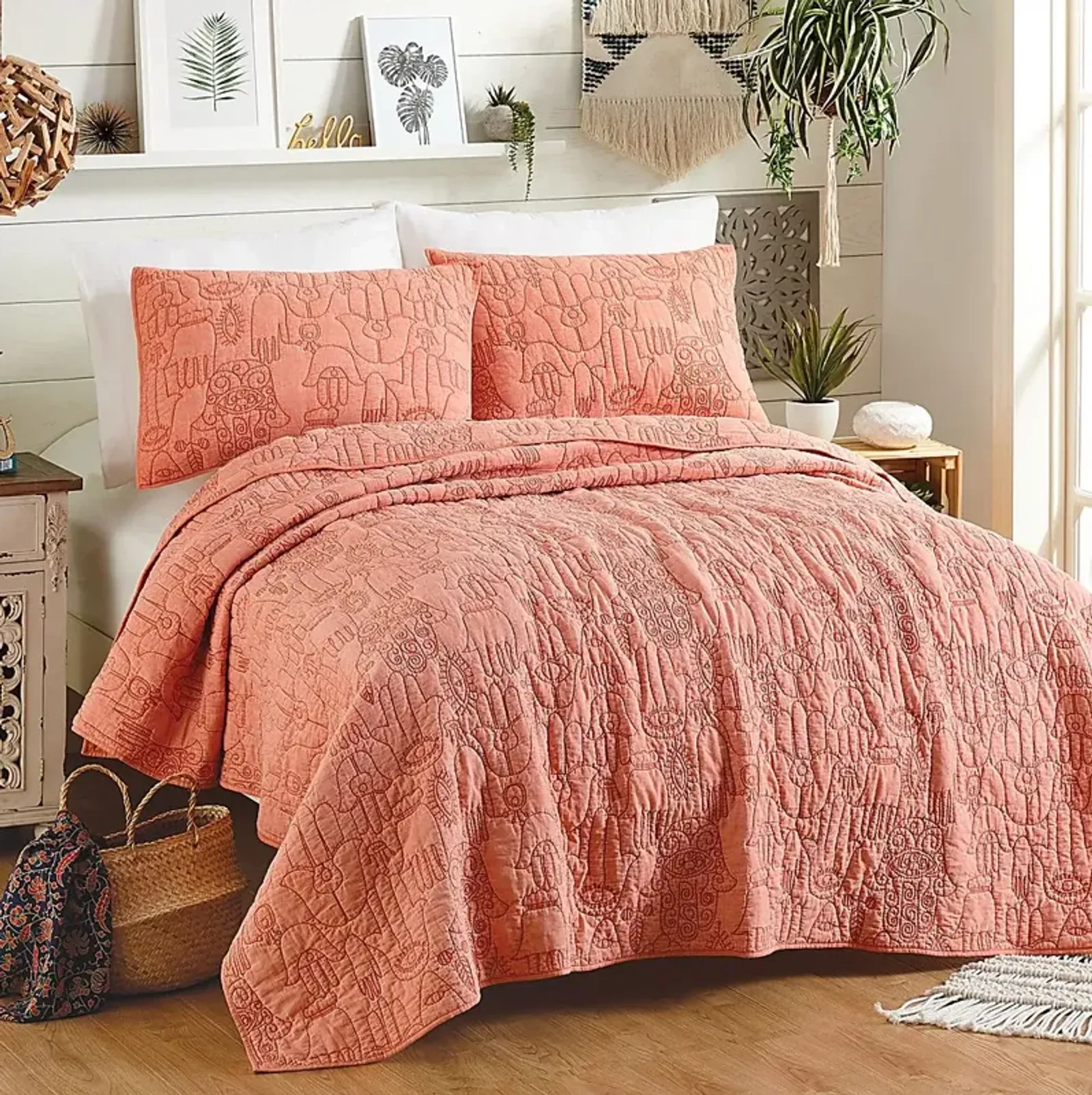 Flournoy Coral Full/Queen 3 Pc Quilt Set