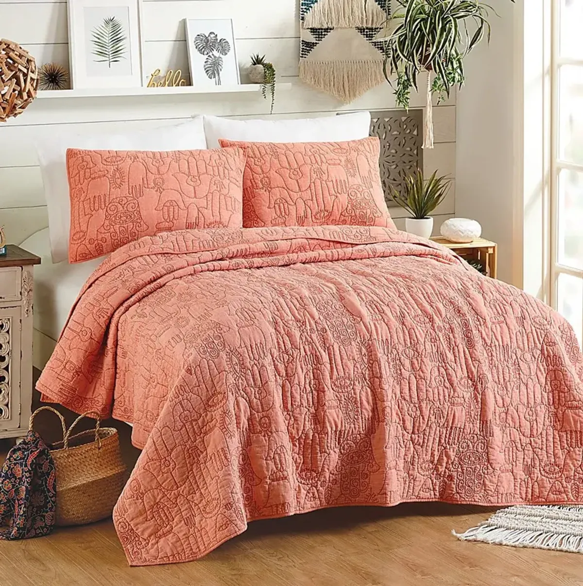 Flournoy Coral King 3 Pc Quilt Set