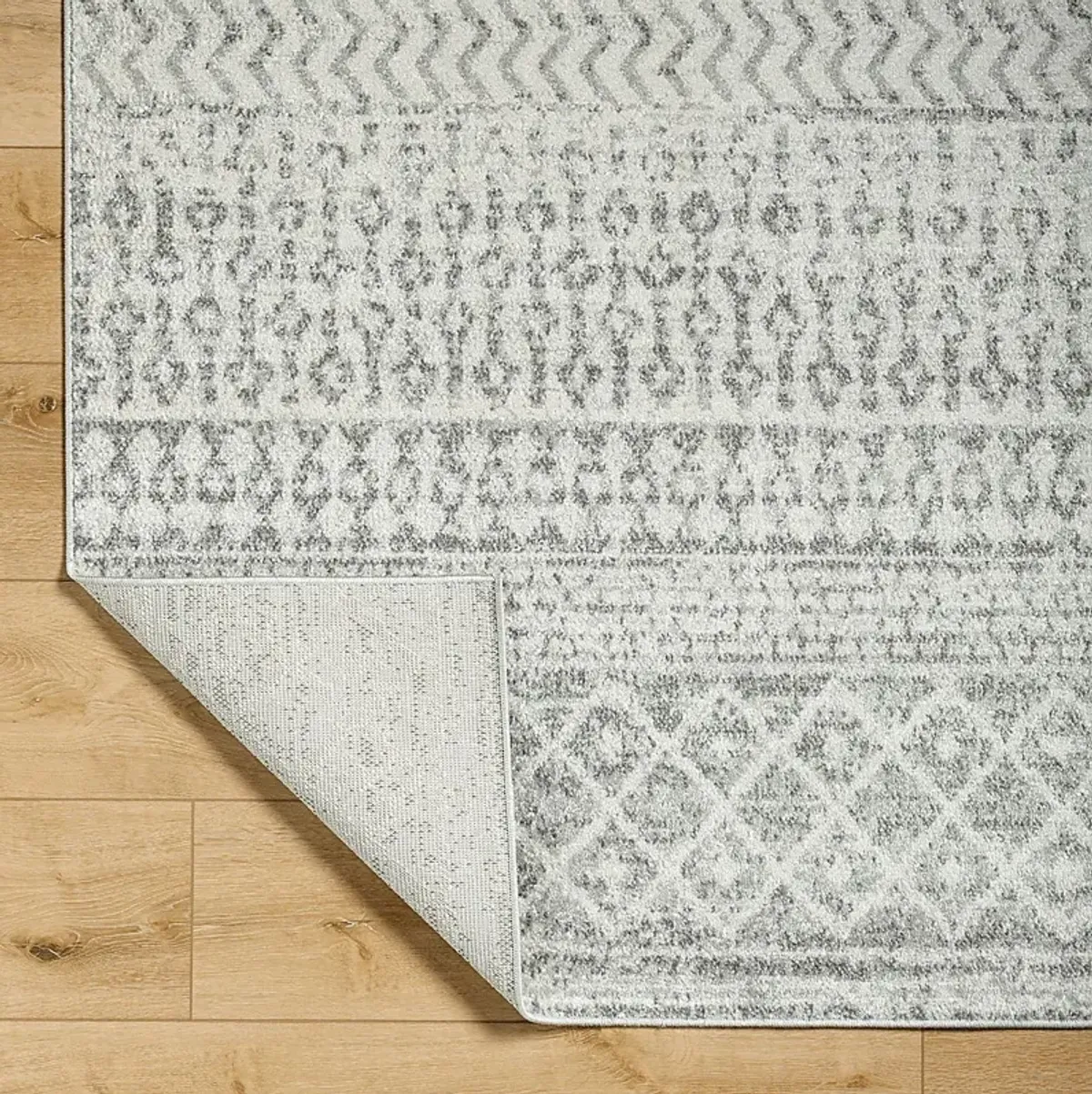 Chelsina I Light Gray 6'7 x 9' Rug