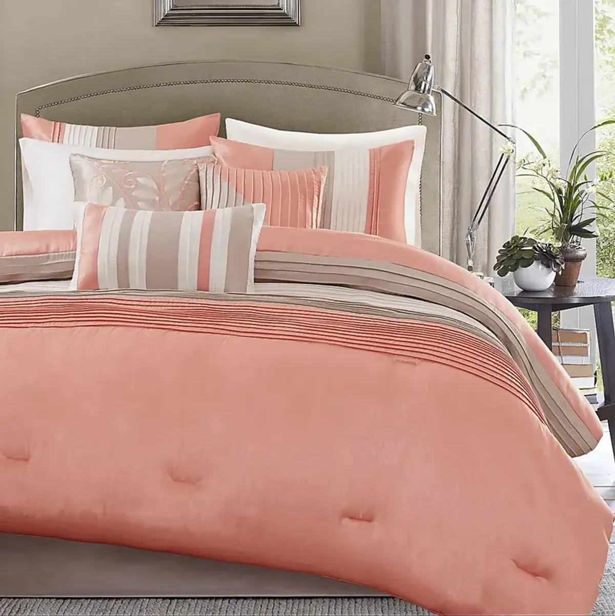 Sunayra Coral 7 Pc King Comforter Set