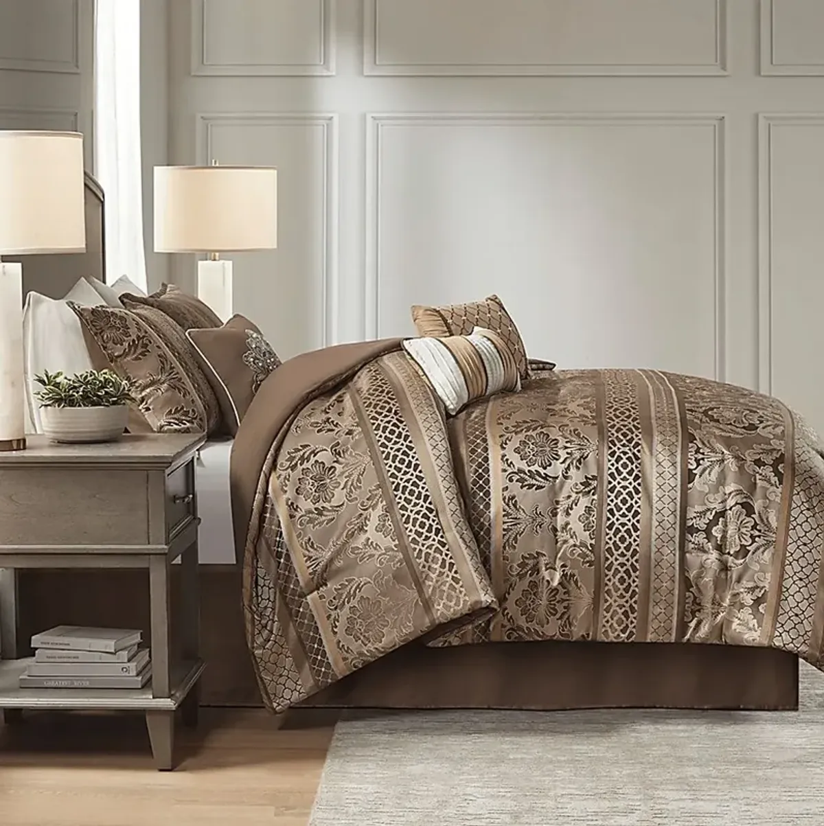 Yewell Brown 7 Pc Queen Comforter Set