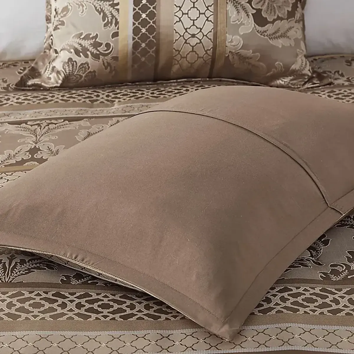 Yewell Brown 7 Pc Queen Comforter Set