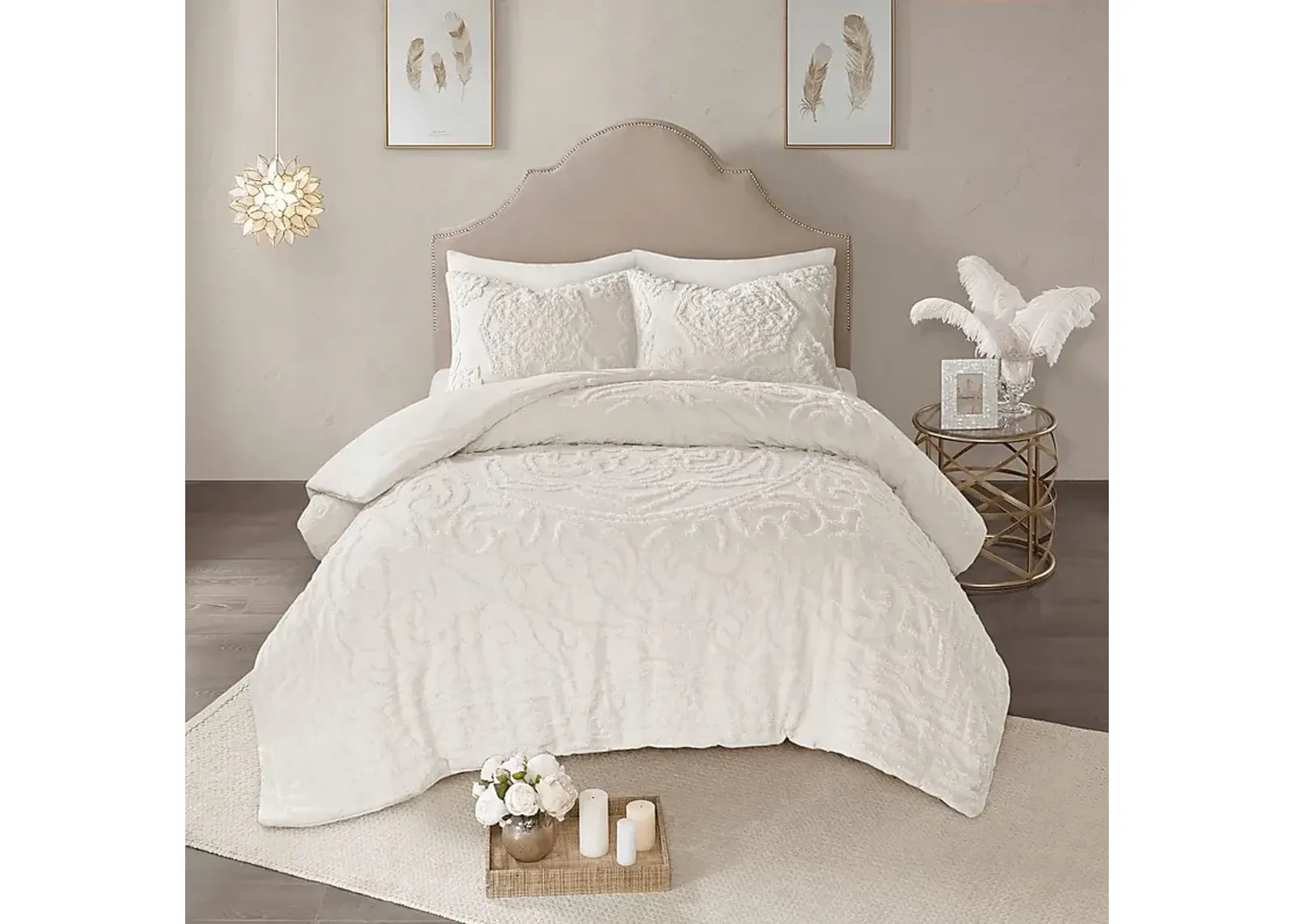 Baccich White 3 Pc Full/Queen Comforter Set