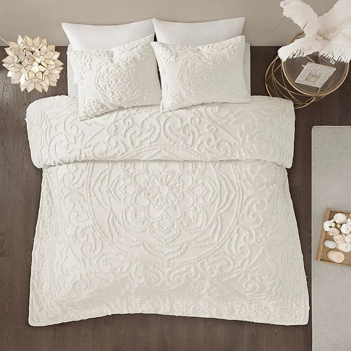 Baccich White 3 Pc King/California King Comforter Set