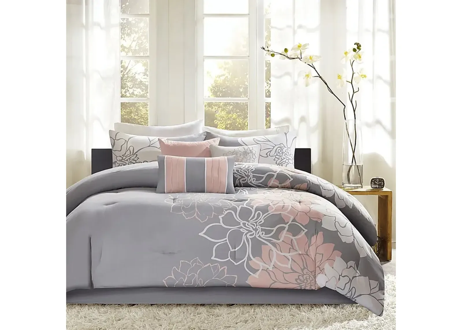 Cabildo Gray Blush 7 Pc Queen Comforter Set