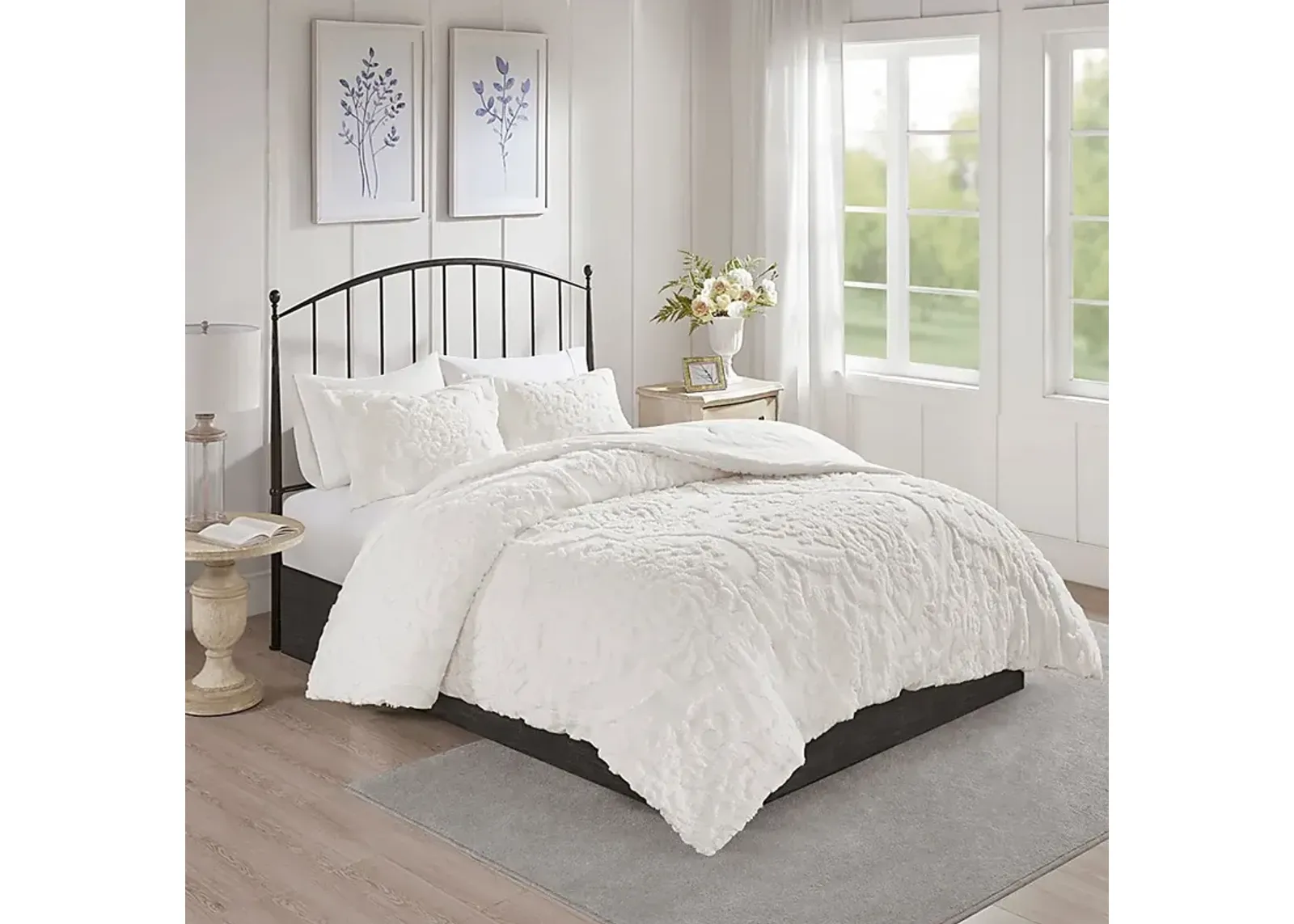 Hendee White 3 Pc Full/Queen Comforter Set