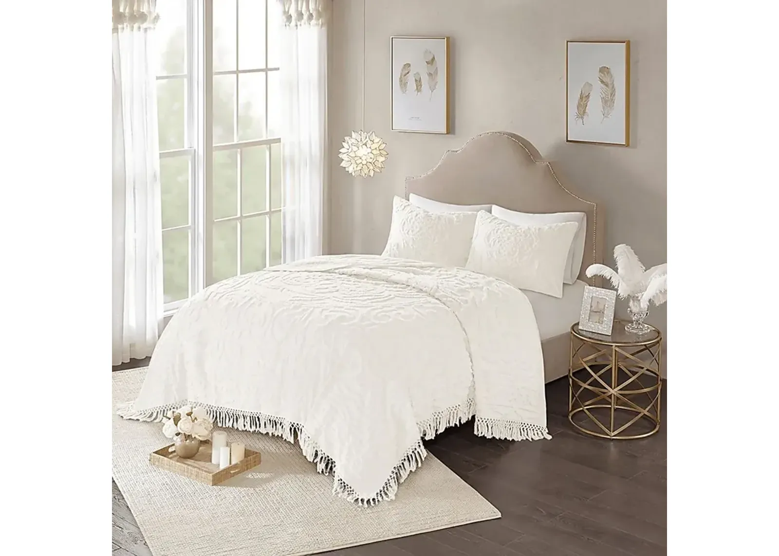 Kerlee White 3 Pc Full/Queen Coverlet Set