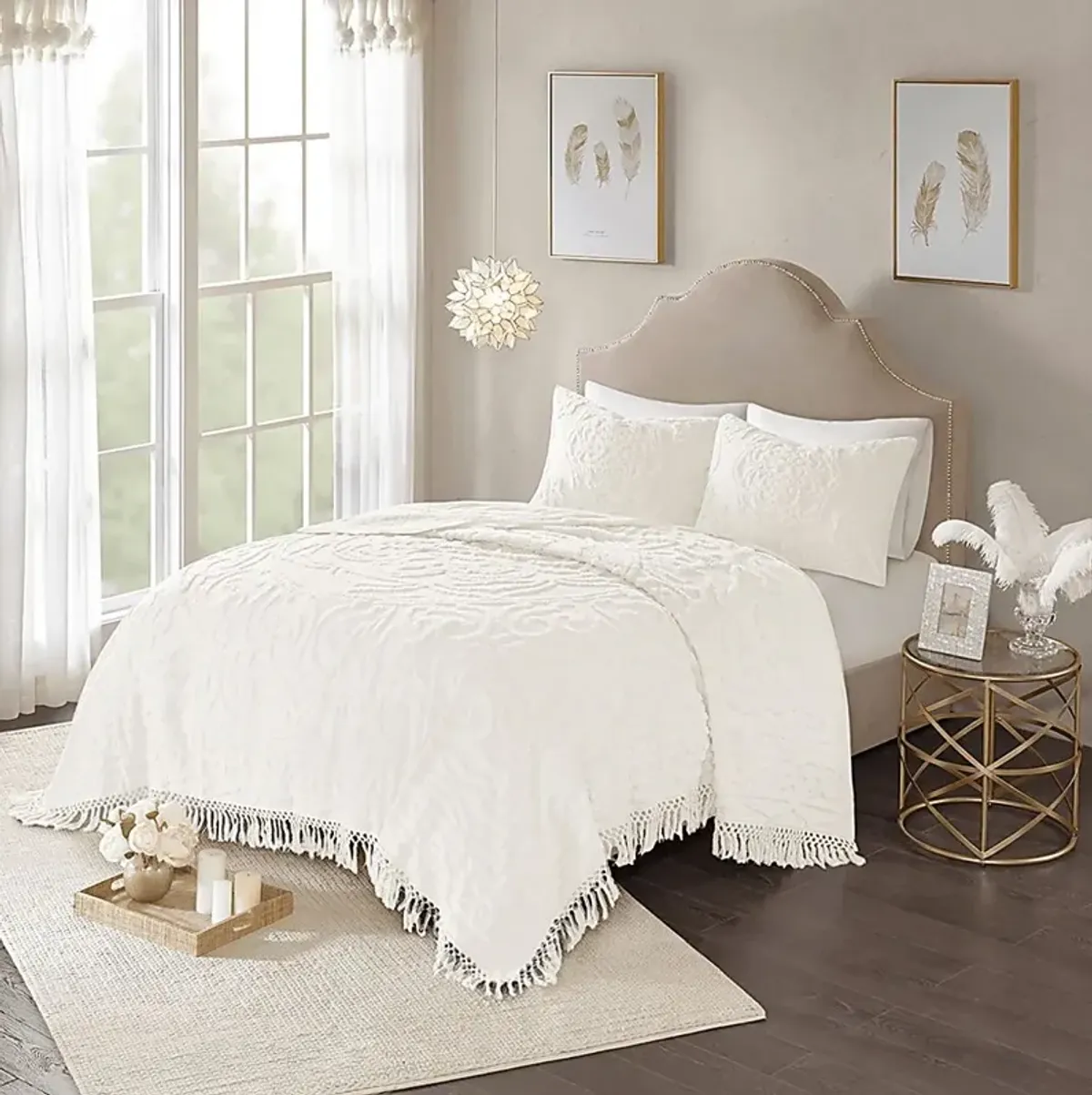 Kerlee White 3 Pc Full/Queen Coverlet Set