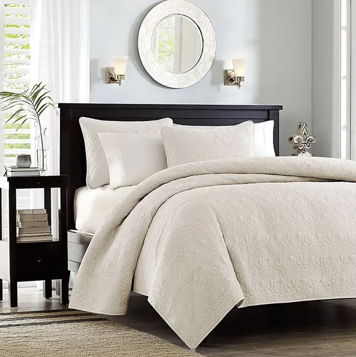 Lafourche Cream 3 Pc Full/Queen Coverlet Set