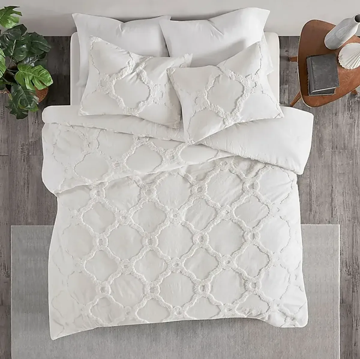 Malurin White 3 Pc Full/Queen Duvet Set