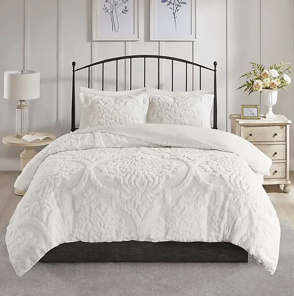 Hendee White 3 Pc Full/Queen Duvet Set