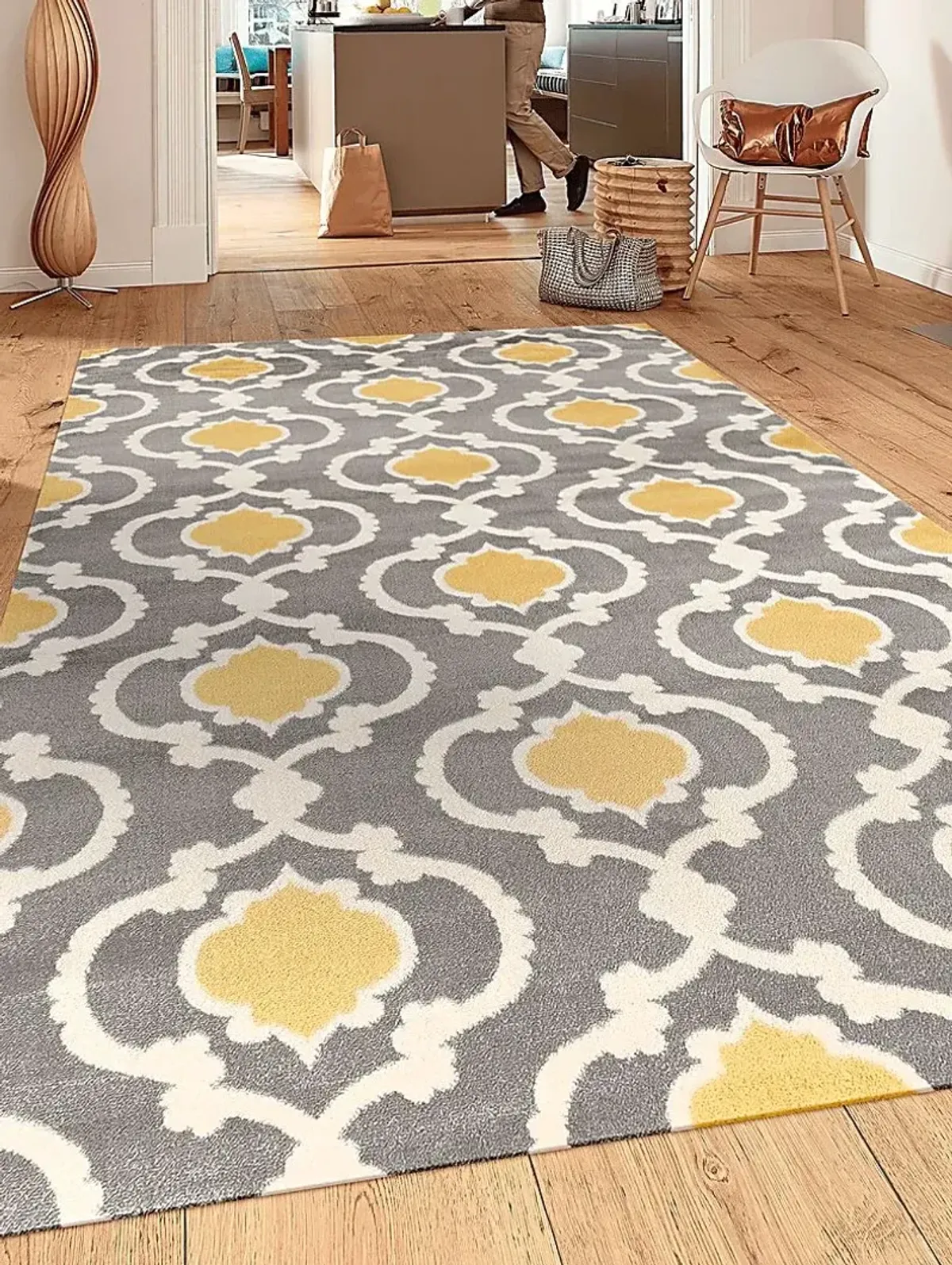 Ovellan Yellow 5'3 x 7'3 Rug