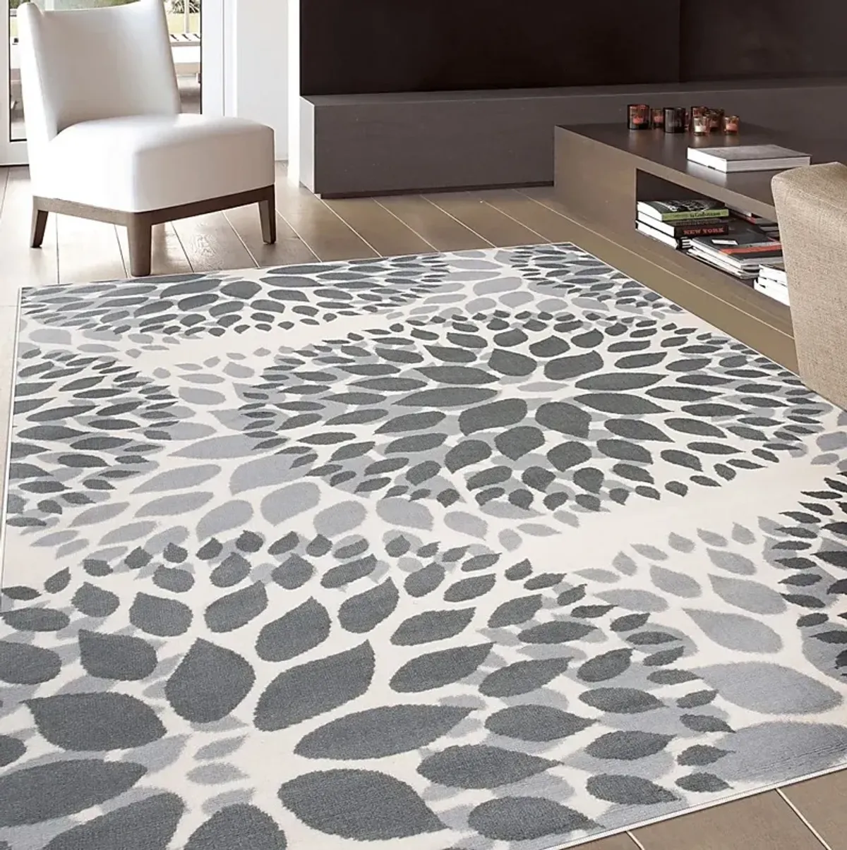 Iselana II Gray 5' x 7' Rug