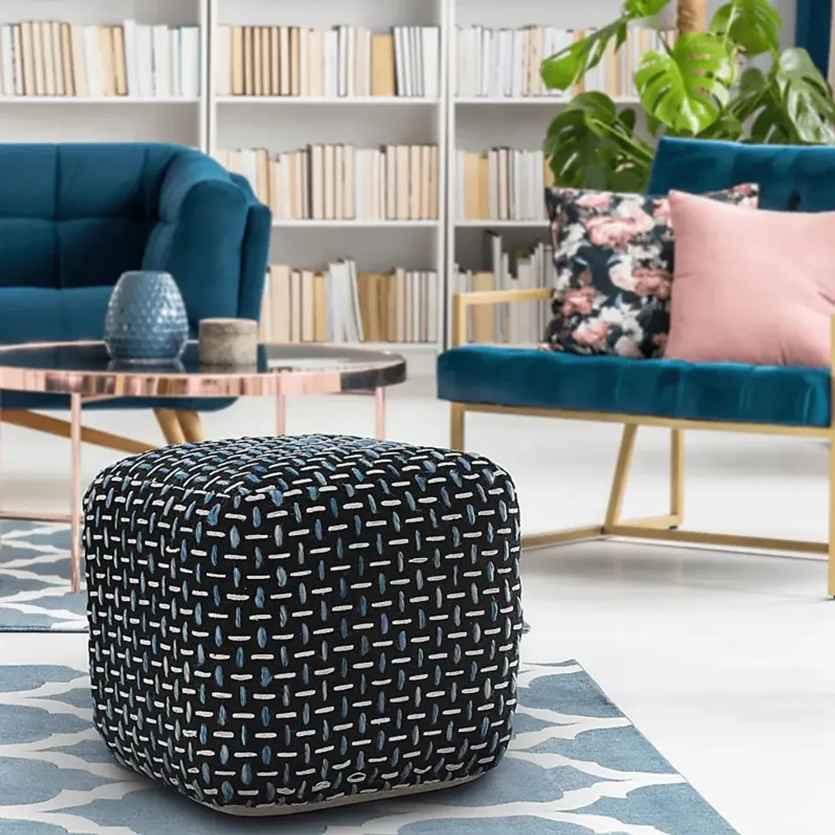 Abanela Blue Pouf