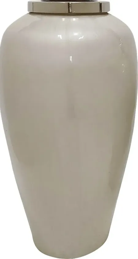 Trahlyta White Vase