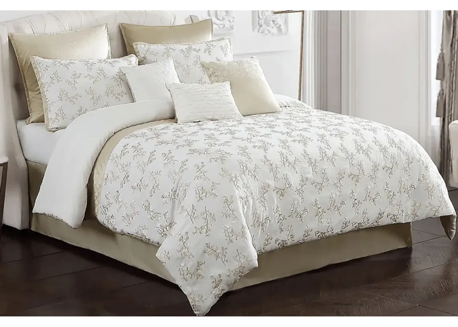 Northnup White 9 Pc Queen Comforter Set