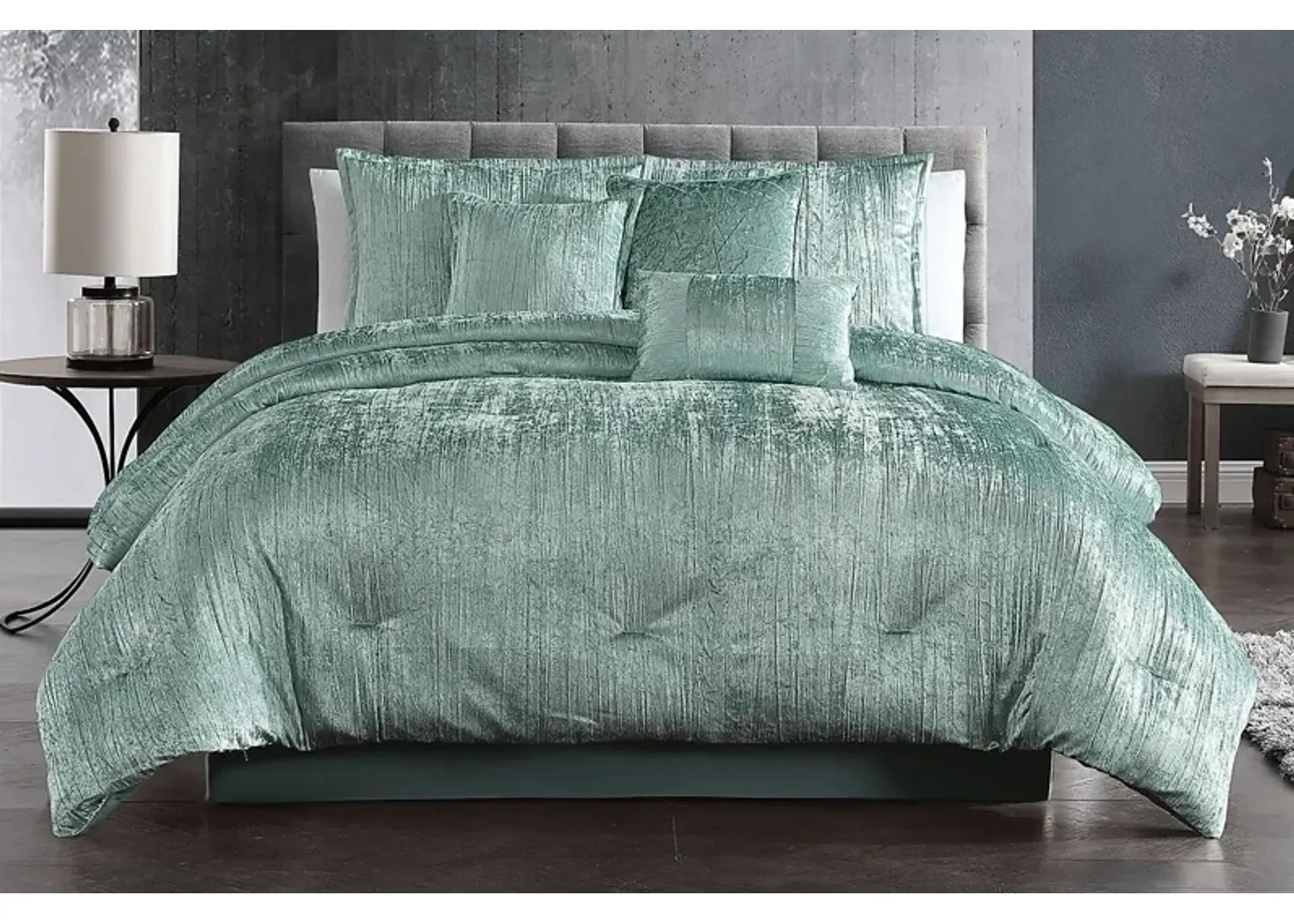 Recine Teal 7 Pc King Comforter Set