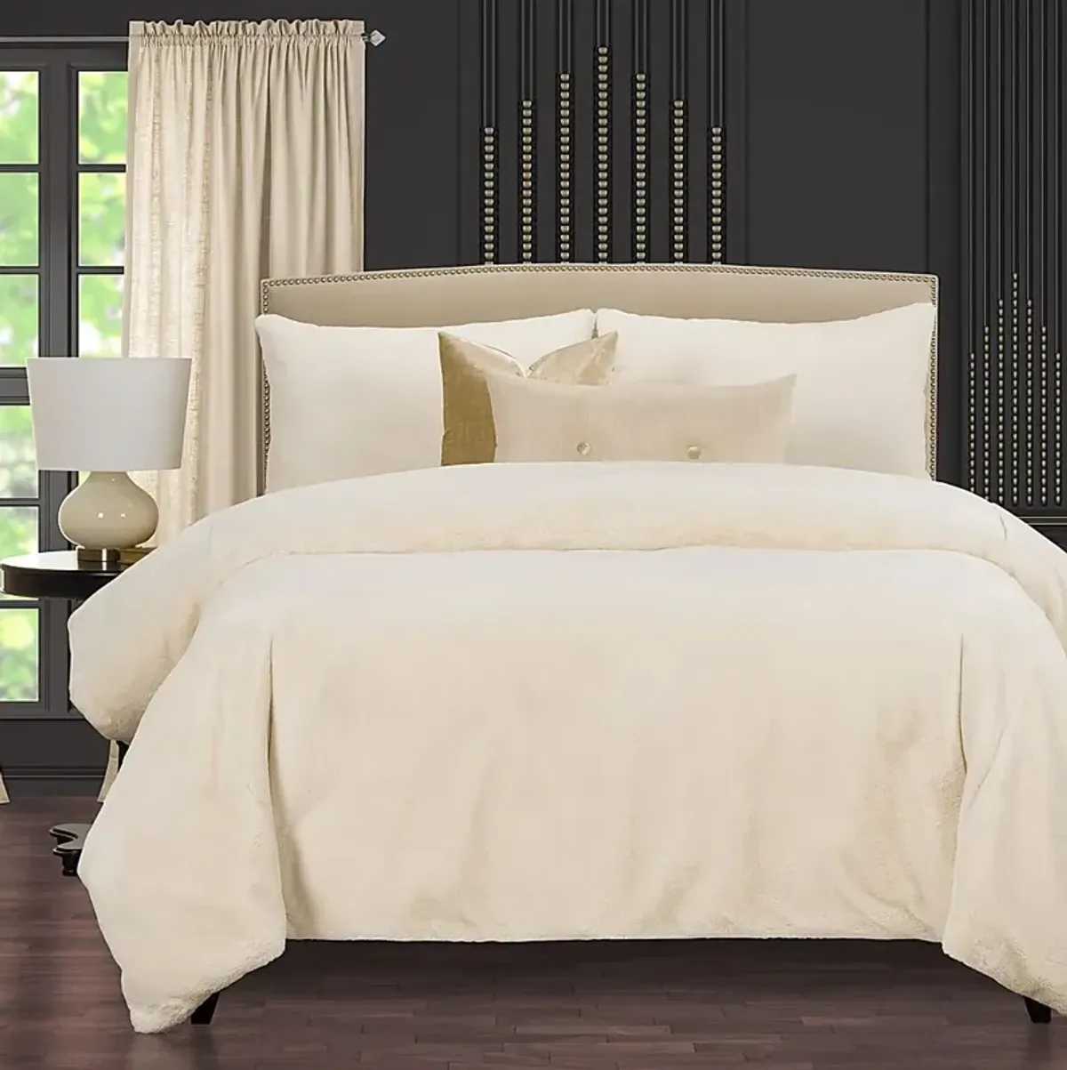 Billingswood Off-White 6pc Queen Duvet Cover Set