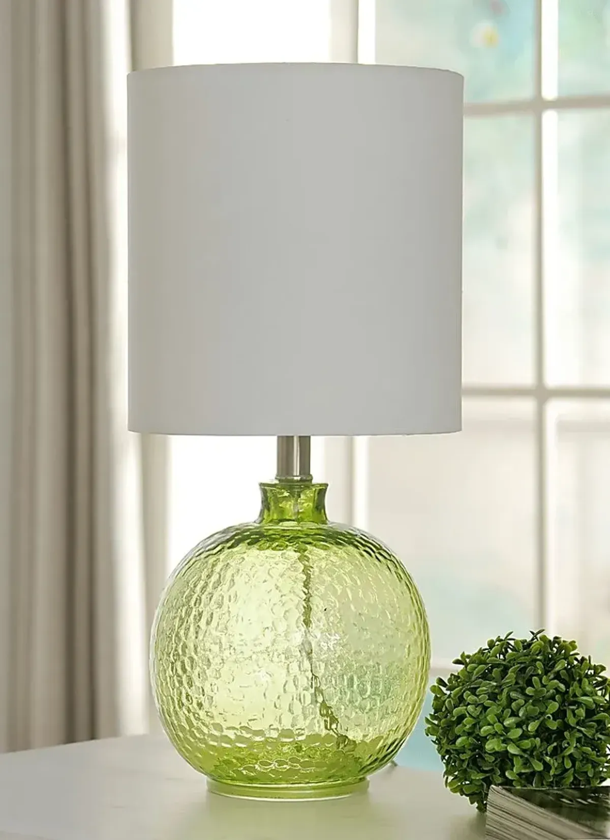 Kids Alta Green Lamp