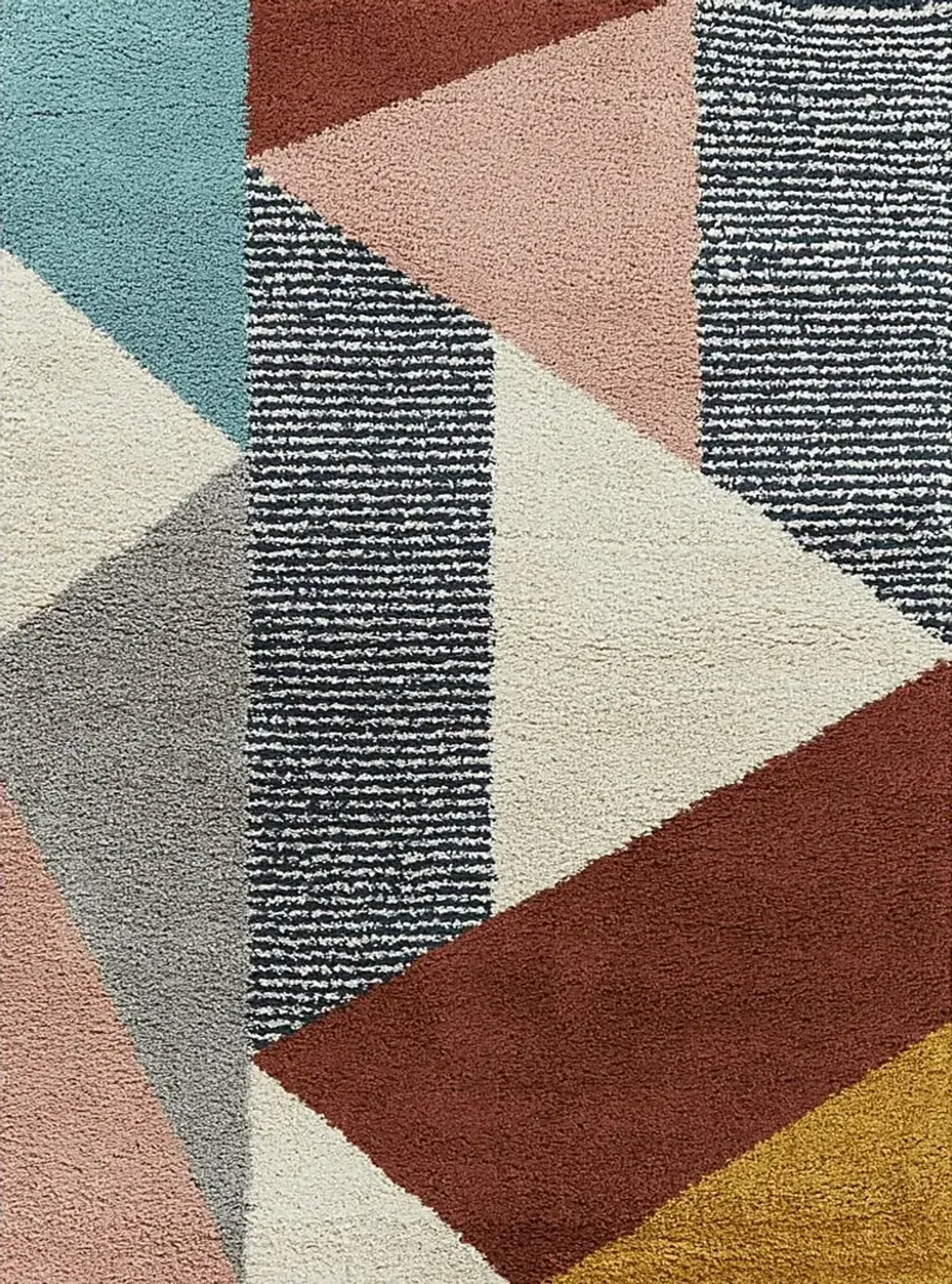 Willia Multi 5'3 x 7' Rug