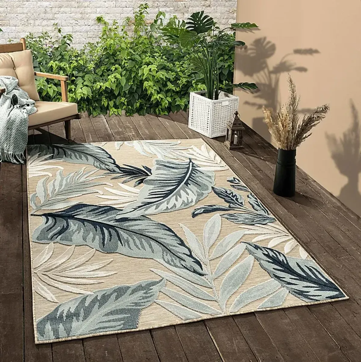 Malder Beige/Multi 5' x 7' Indoor/Outdoor Rug