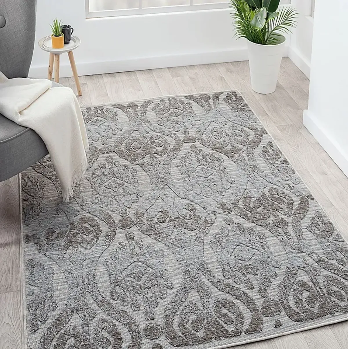 Sagaruti Blue/Gray 5' x 7' Indoor/Outdoor Rug