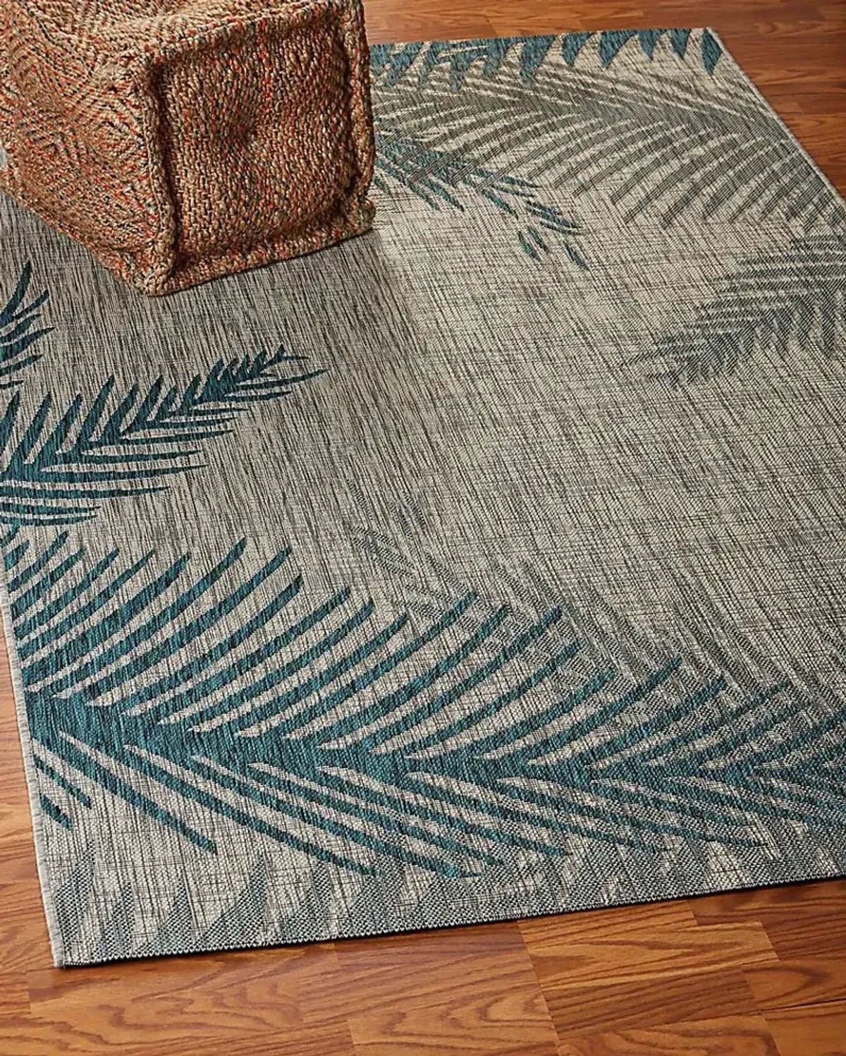 Wesnet Gray/Blue 5' x 7' Indoor/Outdoor Rug