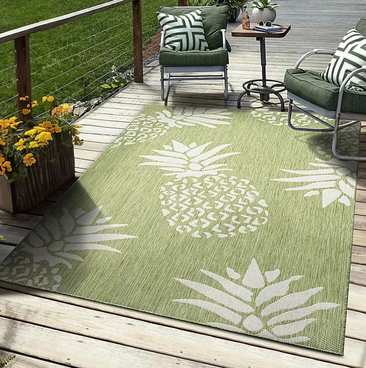 Matarane Green 5' x 7' Indoor/Outdoor Rug