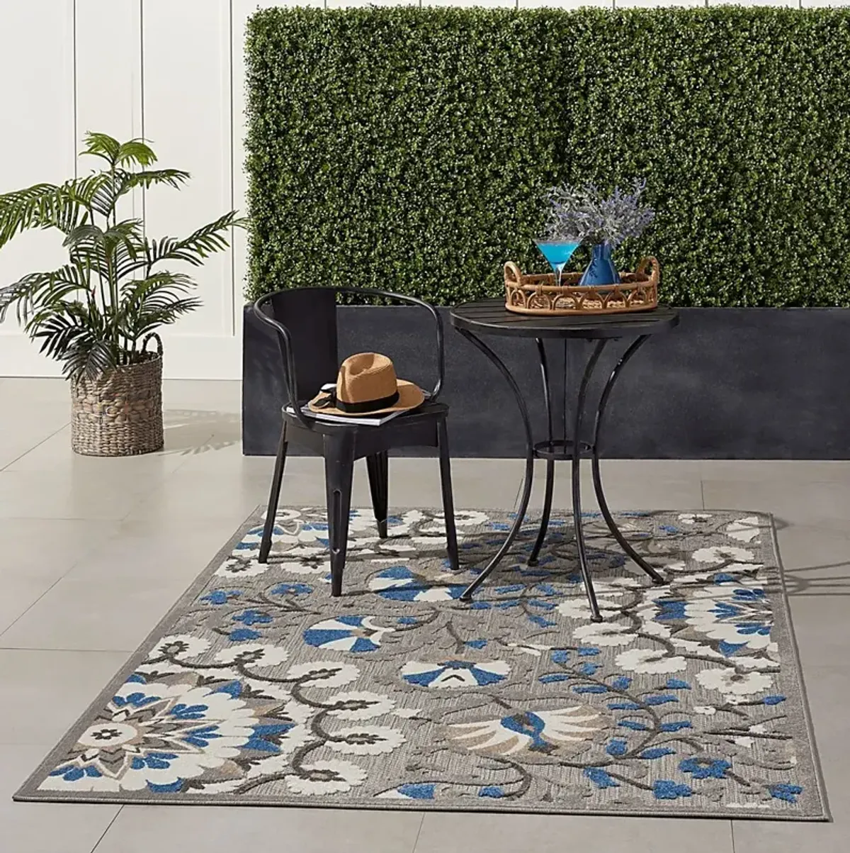 Makisha Gray 5' x 8' Indoor/Outdoor Rug