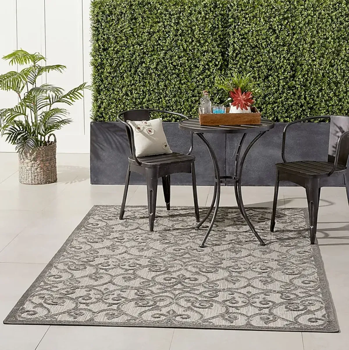 Drayce Gray 5' x 8' Indoor/Outdoor Rug