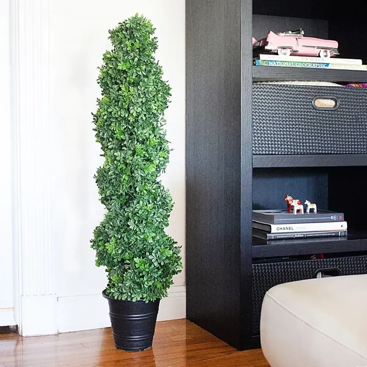 Aleyna Green Boxwood Indoor/Outdoor Silk Tree