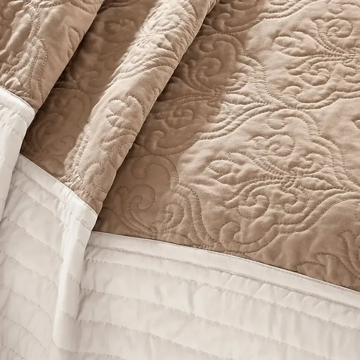 Aracely Beige 7 Pc King Coverlet Set
