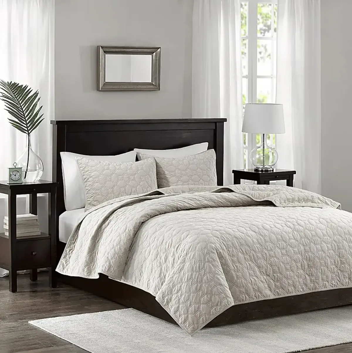 Larah Ivory 3 Pc Queen Coverlet Set