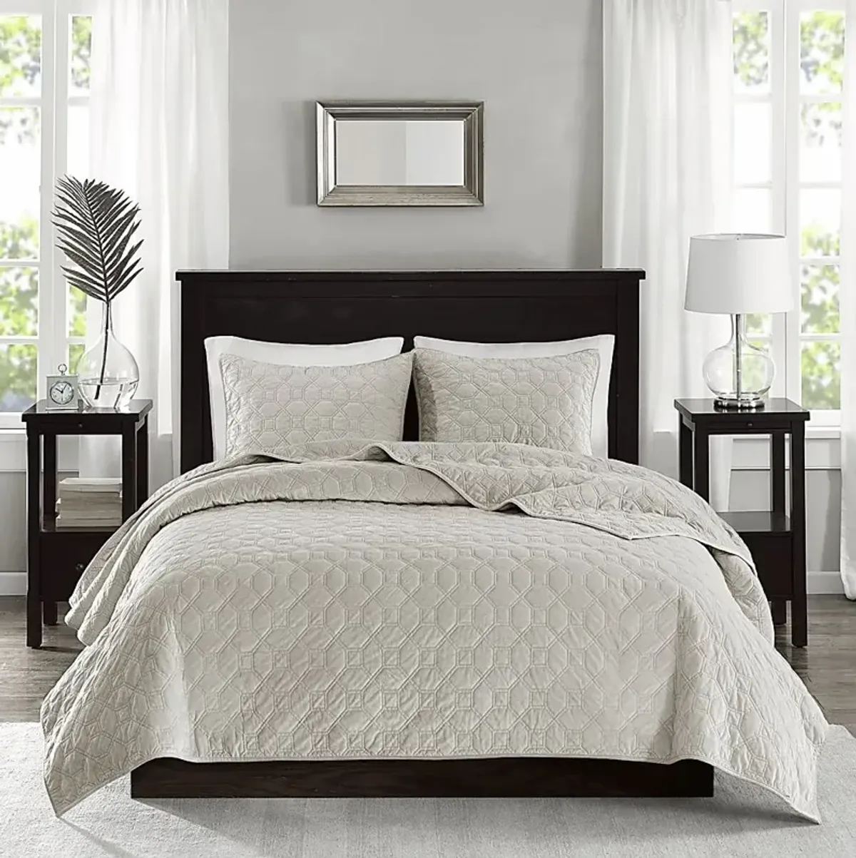 Larah Ivory 3 Pc Queen Coverlet Set