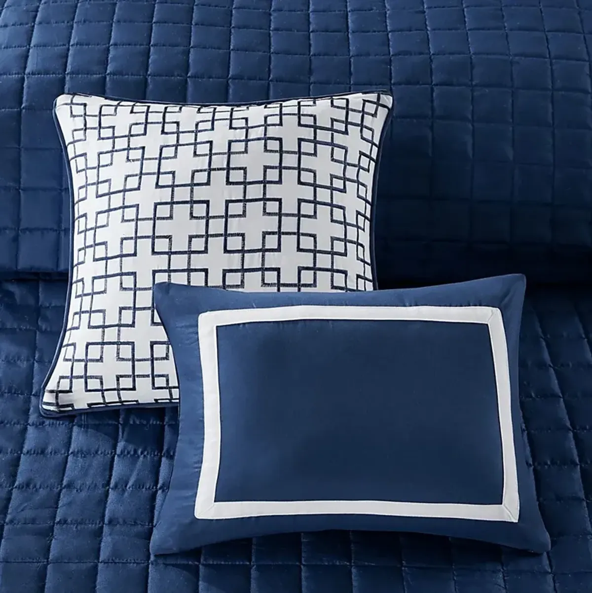 Noemy Navy 8 Pc Queen Coverlet Set