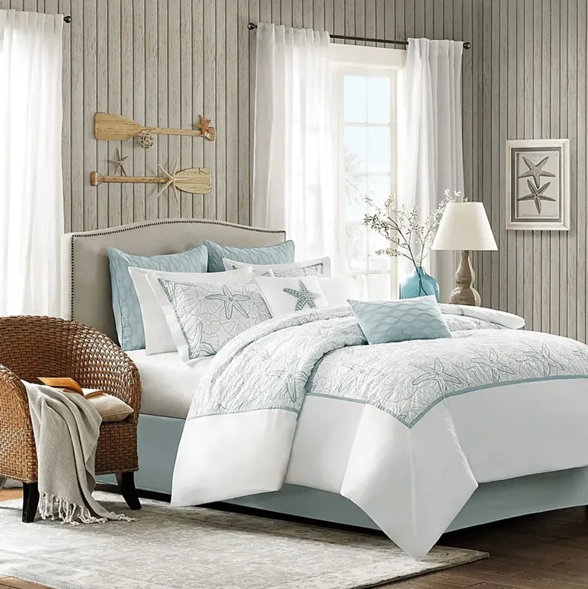 Emaline White 4 Pc Queen Comforter Set